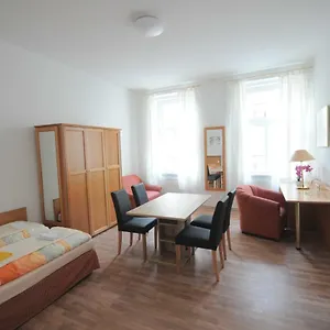 Schloessel 10 Apartment