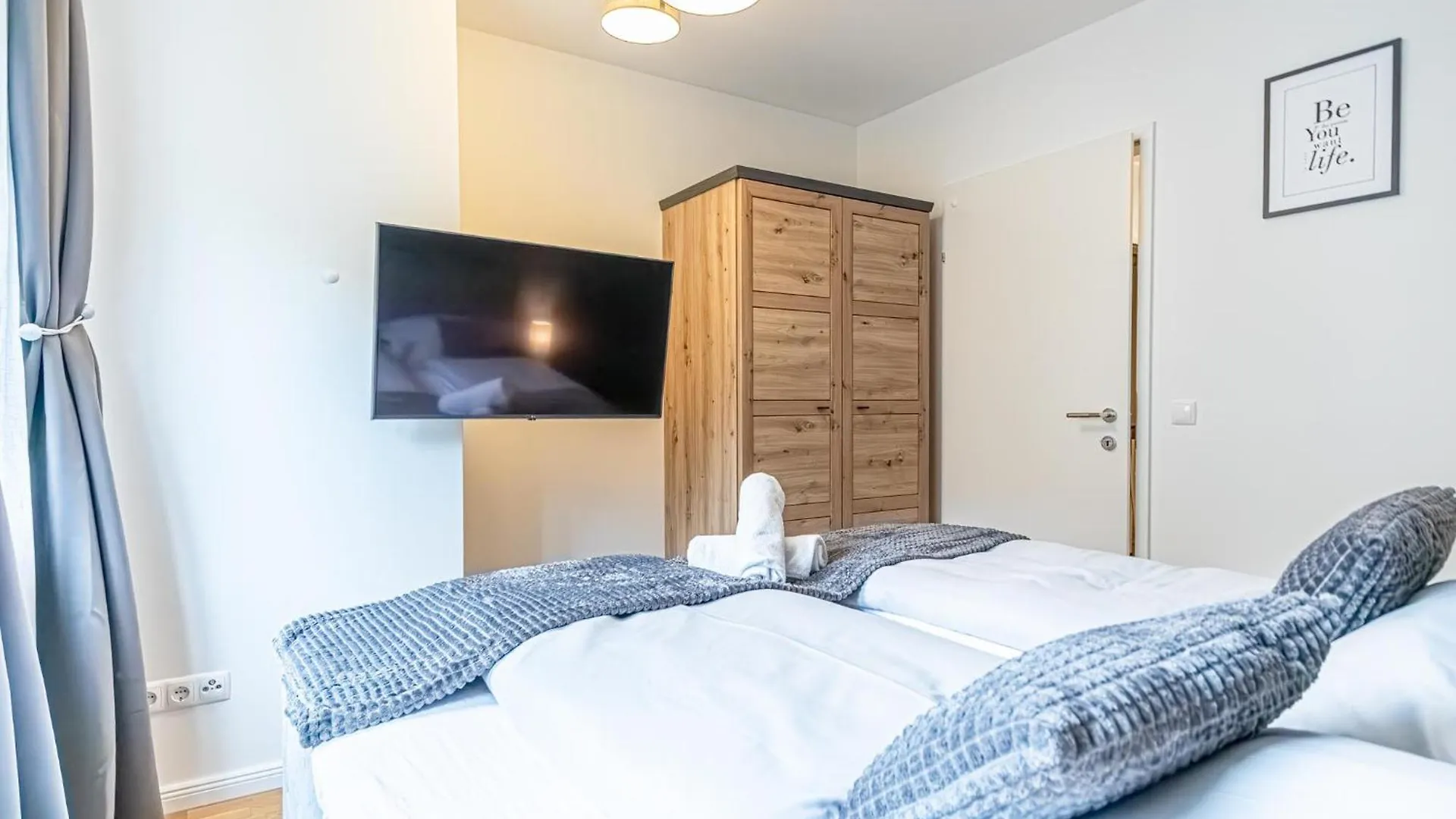 9-Min To City Center, Comfy 1Br And 1Lr With Balcony 비엔나 아파트