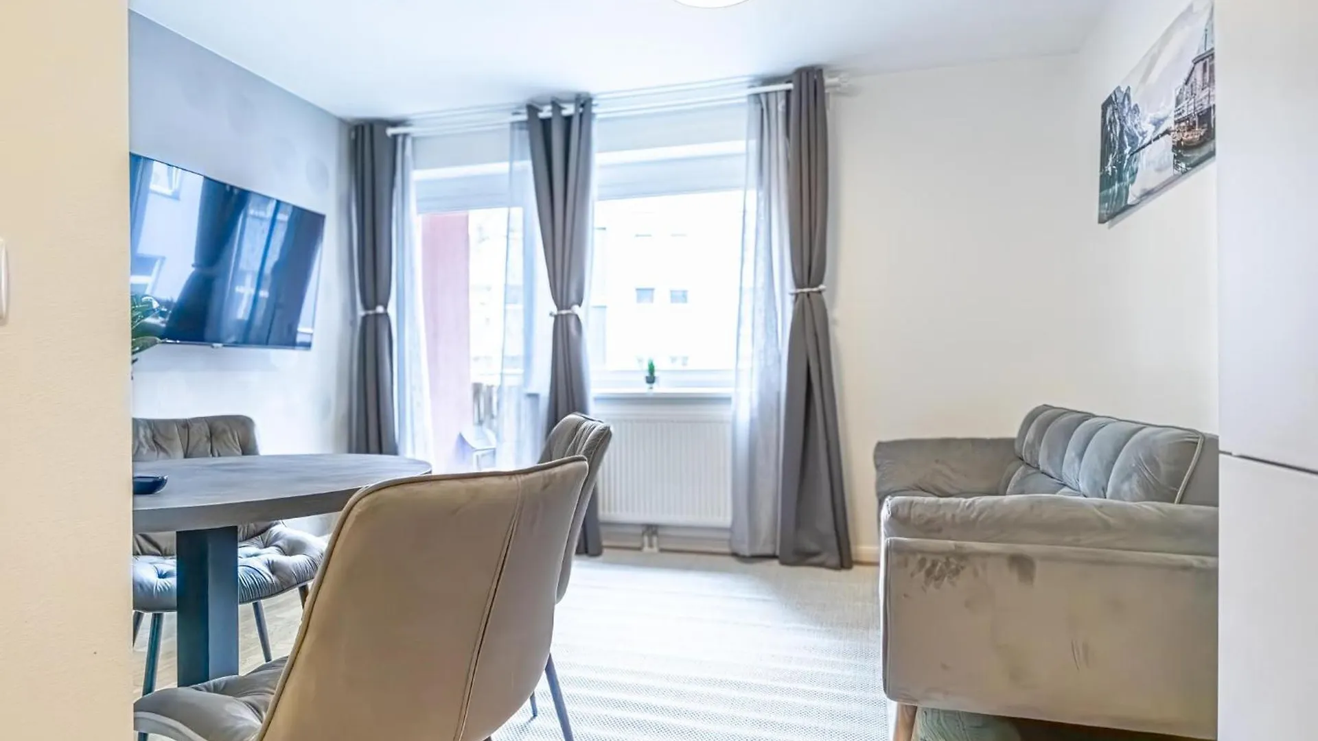 9-Min To City Center, Comfy 1Br And 1Lr With Balcony Vienna